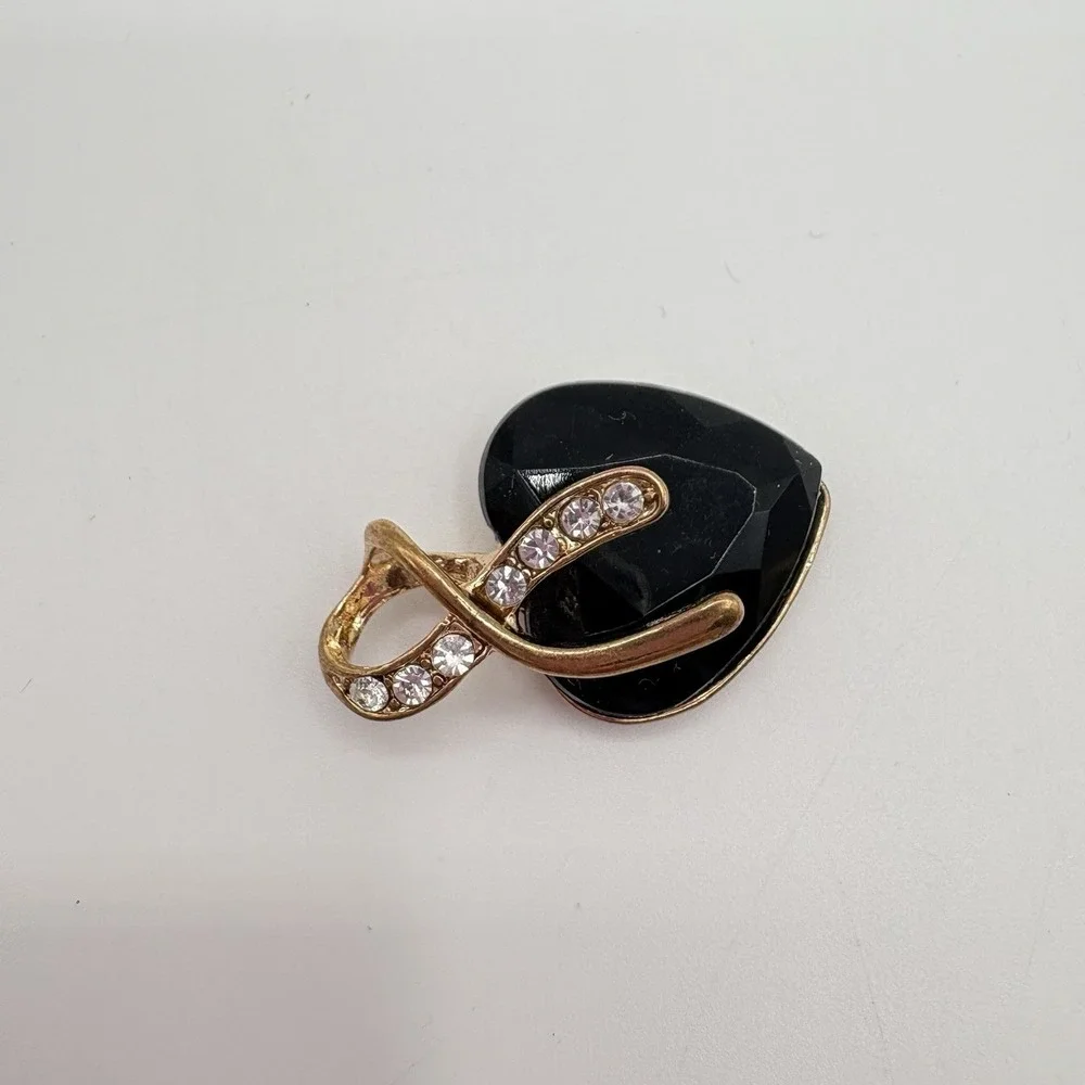 Vintage Black Faceted Heart Pendant Gold Tone Ribbon With Rhinestones‎